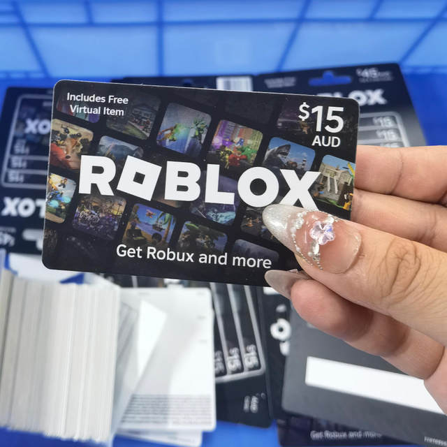 Feme e Hlahisa Papali e Khōlō ea Letšoao la Pampiri Karete ea ho Chacha The Game