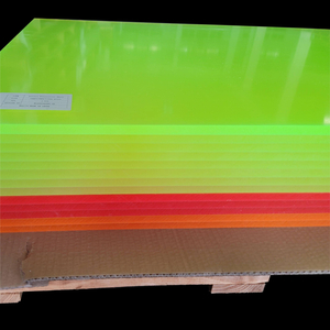 Feuille acrylique de fluorescence de différentes couleurs de taille personnalisée