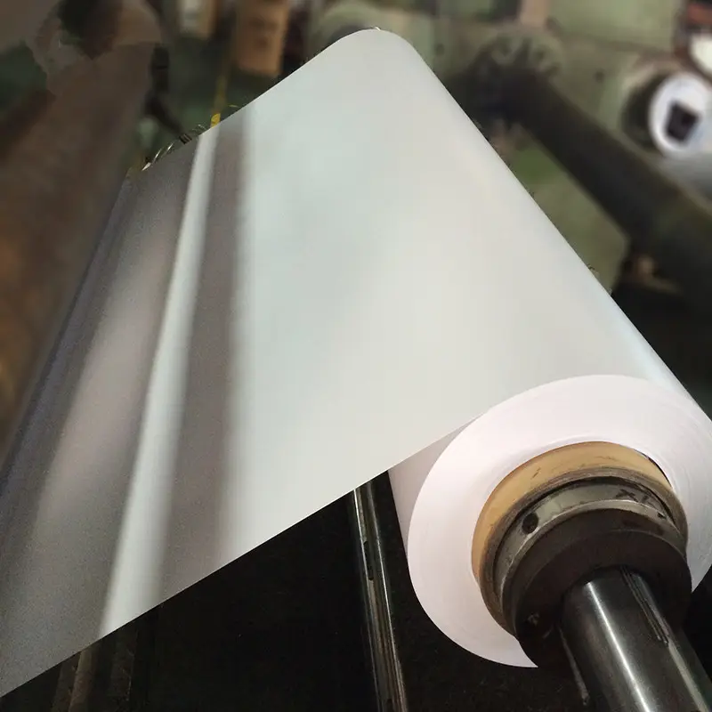 Film de feuille de PVC transparent blanc anti-feu résistant à l'eau-WallisPlastic