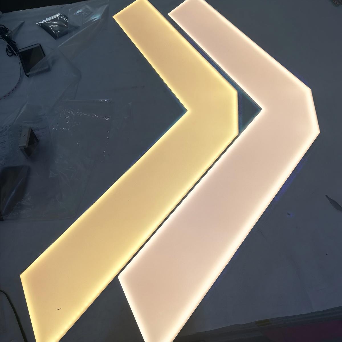 მორგებული მკვეთრი დიფუზორი აკრილის სინათლის სახელმძღვანელო პანელი სინათლის ყუთის დეკორაციისთვის | Wallis Custom