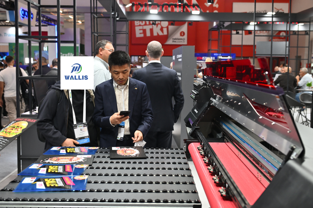 Wallis: Supporting Diverse Plastic Material Requirements